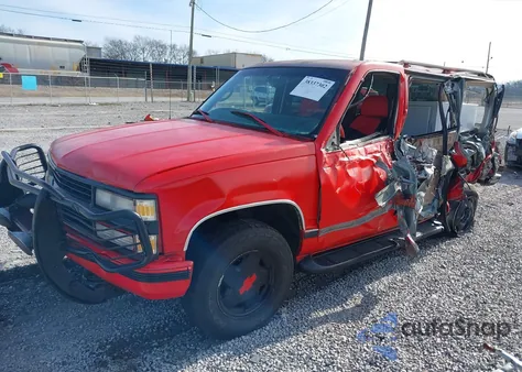 1999 Chevrolet Tahoe Ls z USA, uszkodzony, nr VIN 1GNEK13R8XJ460910